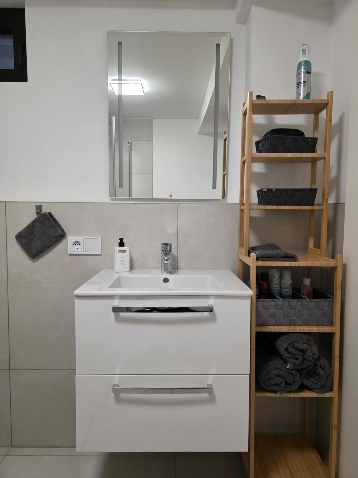 Apartment Moderne Im Norden Von Cologne